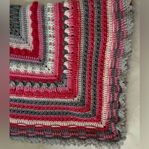 **SALE Crochet blanket handmade - mandala style - Picture 5 of 6